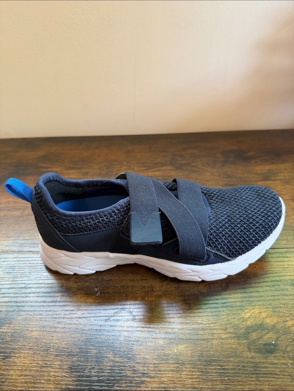 Vionic Aimmy Comfort Sneakers Women Size 6 NWOT - Picture 5 of 5